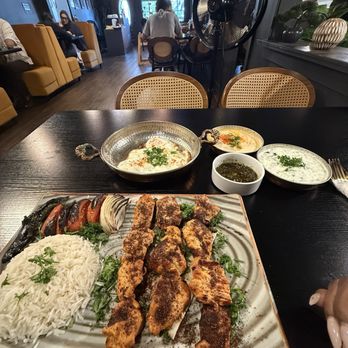 Diwan Restaurant - Chicken tikka hummus and tzatziki - Middle Eastern Near Me - Austin, Texas Diwan Restaurant - Chicken tikka hummus and tzatziki - Middle Eastern Near Me - Austin, Texas