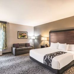 La Quinta by Wyndham Walla Walla - Guest room