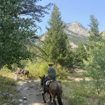 Paintbrush Adventures - Rafting/Kayaking Near Me - Absarokee, Montana