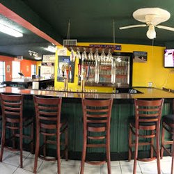 Pampy's Cuban Bakery - En nuestro Bar servimos Cervezas y vinos