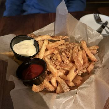 Doc Ponds - Fries - Bars Near Me - Stowe, Vermont