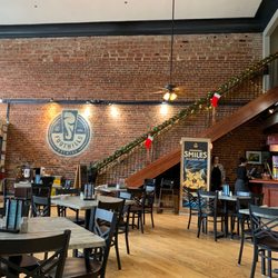 Foothills Brewing - Main dining room