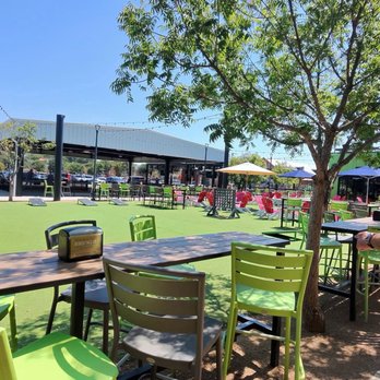 Chicken N Pickle- Grapevine - New American Near Me - Grapevine, Texas