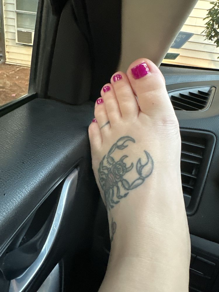 La Vie Nails & Spa Logo