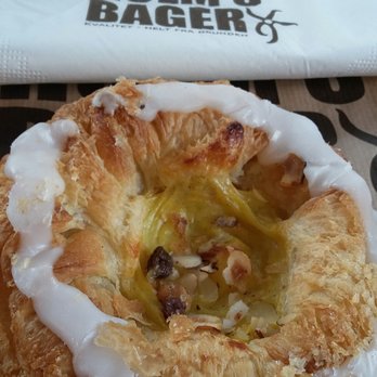 Holm's Bager - Vanilla Danish was better than average. - Cafes Near Me - Copenhagen, 84