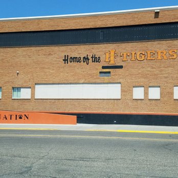 Idaho Falls High School - Middle Schools & High Schools Near Me - Idaho Falls, Idaho Idaho Falls High School - Middle Schools & High Schools Near Me - Idaho Falls, Idaho