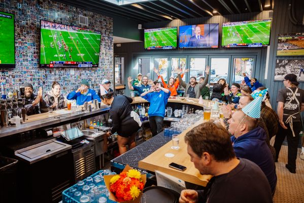 Slim Goody Sports Bar by null