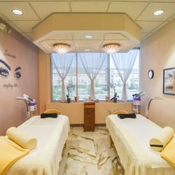 LipLash Organic Spa - Our Couples Room for a romantic escape with your significant other.