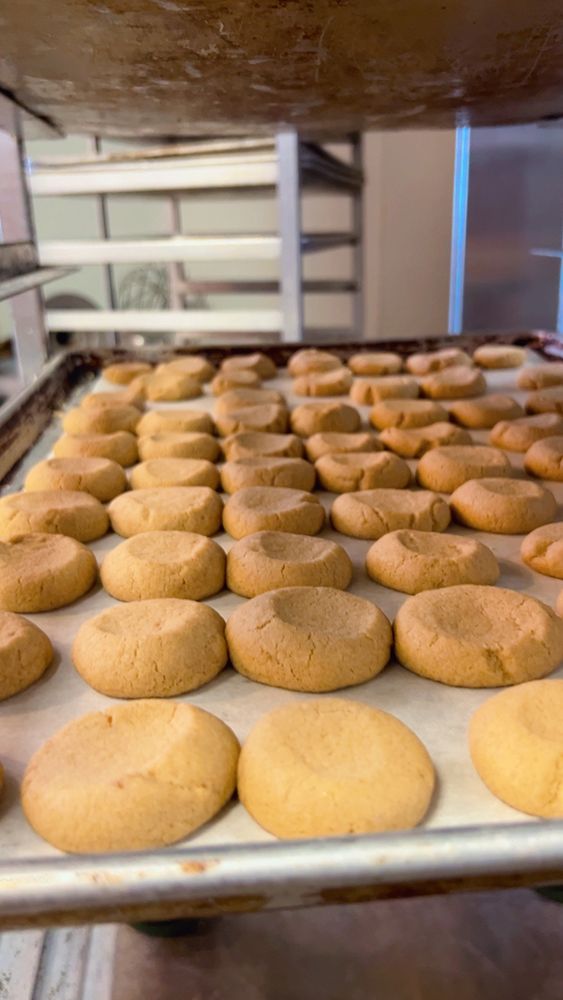 Kelly’s Panaderia Logo