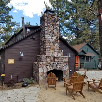 Noon Lodge at Mallard Bay - Big Bear Lake, CA