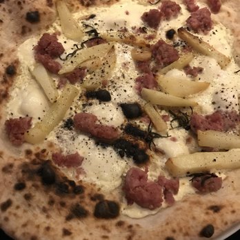 Taverna Gusto - My really interesting - and delicious - pizza "Alfredo"! - Pizza Near Me - Luleå, BD