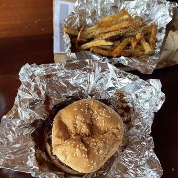 Shupe's - Bbq chicken sandwich & rosemary fries - American Near Me - Christiansted, Virgin Islands Shupe's - Bbq chicken sandwich & rosemary fries - American Near Me - Christiansted, Virgin Islands