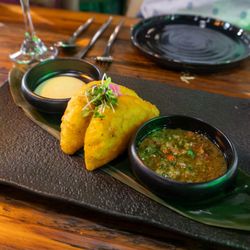 Catrachos Latin Cuisine - Empanadas