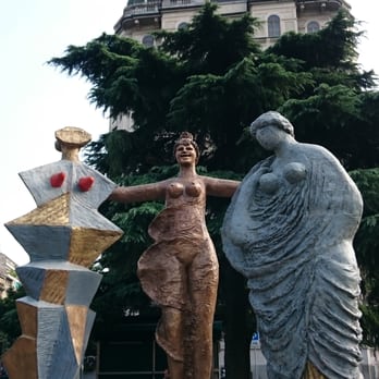 Piazza Piemonte - Art at the piazza. - Public Plazas Near Me - Milan, Michigan