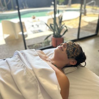 The Lymph Mode - Relax and level up your health! - Massage Therapy Near Me