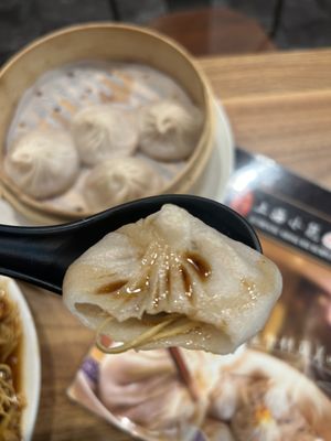 LaoWu Authentic ShangHai Dumpling by null