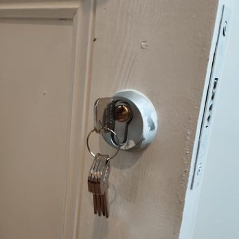 Hackney 247 Locksmith - Basic euro cylinder replaced with a high-security cylinder. - Keys & Locksmiths Near Me - London, XGL Hackney 247 Locksmith - Basic euro cylinder replaced with a high-security cylinder. - Keys & Locksmiths Near Me - London, XGL