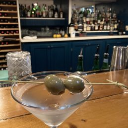 The Ark - Awesome bartender! - oysters and mussels, mussels, drink, oysters, shellfish - Seafood Near Me - Deer Isle, Maine