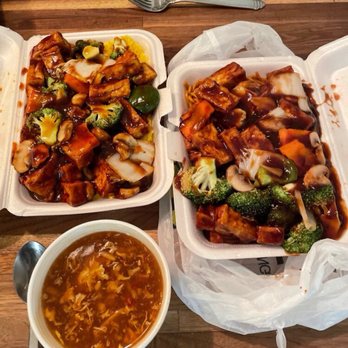Hunan Express - Hunan tofu and tofu LoMein with a small hot sour soup. - Chinese Near Me - Nashville, Tennessee Hunan Express - Hunan tofu and tofu LoMein with a small hot sour soup. - Chinese Near Me - Nashville, Tennessee