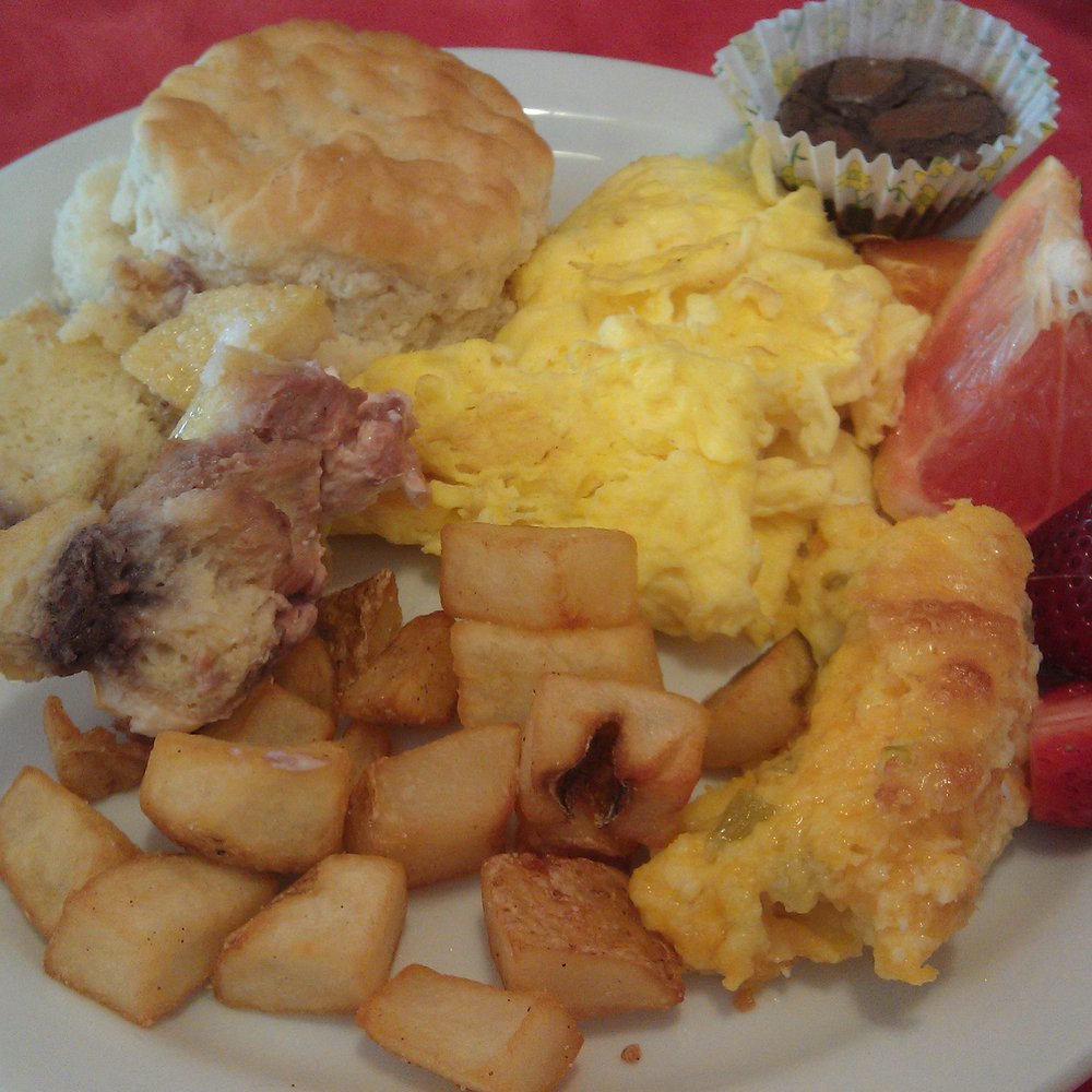 Mmm Sunday breakfast buffet...and this is a plate set up by a vegetarian (so there are also meat options, not visible here) Mmm Sunday breakfast buffet...and this is a plate set up by a vegetarian (so there are also meat options, not visible here)