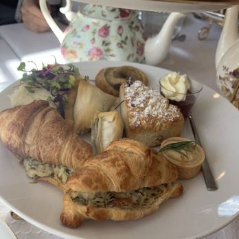 Queens TeaHouse - Cristina Afternoon Tea - Tea Rooms Near Me - Parkland, Florida