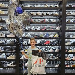 Shoe Palace
