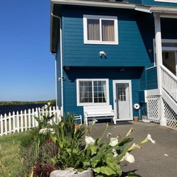 Ocean Shores Lady Barber