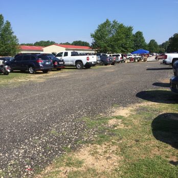 The Barnyard Flea Market - Parking lot - Flea Markets Near Me - Greer, South Carolina