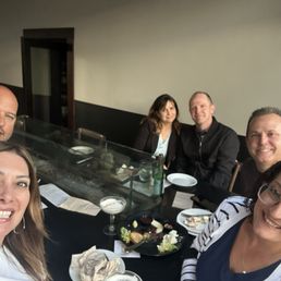 Fun group of friends enjoying dinner & fabulous drinks! Fun group of friends enjoying dinner & fabulous drinks!