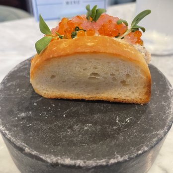 Podmore - Hamachi Roll: this kind of tasted like a high end tuna sandwich to be completely honest. - Cocktail Bars Near Me - Honolulu, Hawaii