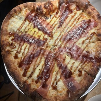 Robert's Pizza and Dough - Pizza Near Me - Chicago, Illinois