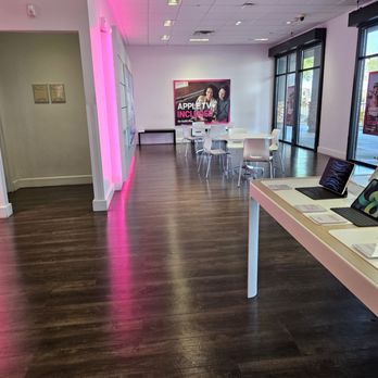 T-Mobile Experience Store - Inside the store - Mobile Phones Near Me - Las Vegas, Nevada T-Mobile Experience Store - Inside the store - Mobile Phones Near Me - Las Vegas, Nevada