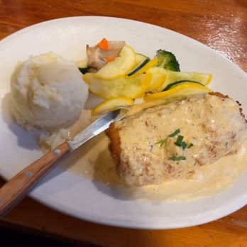 Restaurant Gastrognome - Chicken Cordon Bleu - Delicious! - New American Near Me - Idyllwild, California