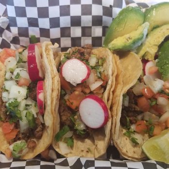 La Poblanita - Steak tacos with radishes and avocado - Spanish Near Me - Shelbyville, Kentucky La Poblanita - Steak tacos with radishes and avocado - Spanish Near Me - Shelbyville, Kentucky