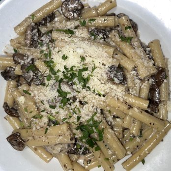 il vecchio - Mushroom Truffle Pasta (Dinner) - Italian Near Me - Pacific Grove, California il vecchio - Mushroom Truffle Pasta (Dinner) - Italian Near Me - Pacific Grove, California