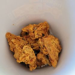 Bucket of 8-pieces of fried chicken