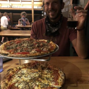 Flatbread Company - Vegan pizza and mushroom/pepperoni pizza with coconut porter - Pizza Near Me - Paia, Hawaii