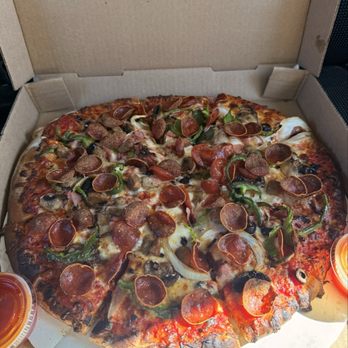029 Pizza - Combination with all fresh veggies and hot honey sauce! Divine! - Pizza Near Me - Burns, Tennessee