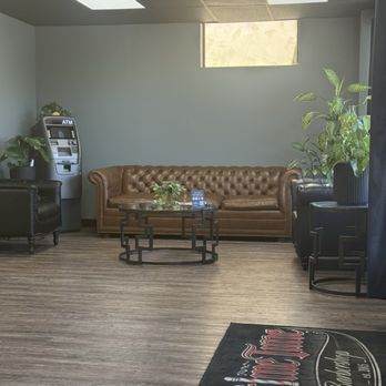 Primetime Barbershop - Nice seating area - Barbers Near Me - Dixon, California