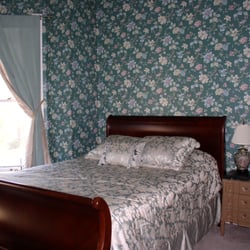 Neil Avenue Bed and Breakfast - The Emerald Room