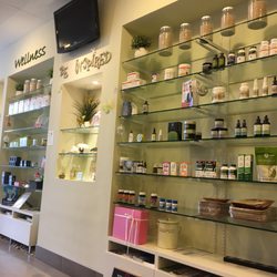 Earth Roots Health Shoppe - A new kind of natural wellness! Quality, quality, and more quality!