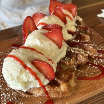 Corner Table - Strawberry Croffle - Breakfast & Brunch Near Me - Redwood City, California Corner Table - Strawberry Croffle - Breakfast & Brunch Near Me - Redwood City, California