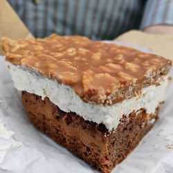 Ottawa Farmers’ Market - Westboro - Marshmallow crunch brownie from The Right Bite $3.50. Very rich, sweet and delicious!