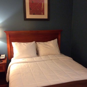 Seaport Resort & Marina - Double bed - Hotels Near Me - Fairhaven, Massachusetts