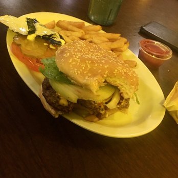 Beni’s Pizza - Hubby enjoyed the thick burger - Pizza Near Me - Black Canyon City, Arizona Beni’s Pizza - Hubby enjoyed the thick burger - Pizza Near Me - Black Canyon City, Arizona