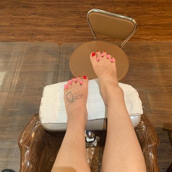 Red Nail Salon - Regular pedicure with OPI "Tell me about it stud" - Nail Salons Near Me - Chicago, Illinois Red Nail Salon - Regular pedicure with OPI "Tell me about it stud" - Nail Salons Near Me - Chicago, Illinois