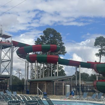 Yogi Bear's Jellystone Park - Water park big slide - Amusement Parks Near Me - Waller, Texas