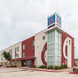 Exterior photo of Motel 6 Laredo Airport - Laredo, Texas Exterior photo of Motel 6 Laredo Airport - Laredo, Texas