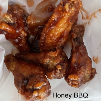 The Commissary - Honey BBQ, good amount of sauce, more at the bottom - Salad Near Me - Missouri City, Texas