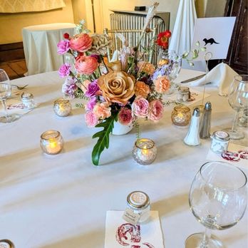 Dina's Deluxe Events - Guest table decor - Party & Event Planning Near Me - Los Gatos, California